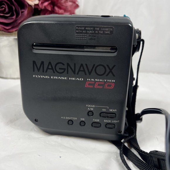 Panasonic‎ Palmcorder  VHS-C Camcorder 6:1 Zoom LCD W/ Charger Turns On - Picture 1 of 10